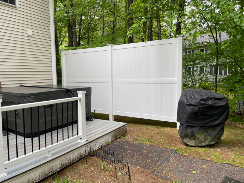 Vinyl Privacy Fence installed in Danville, NH.