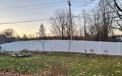 Privacy Vinyl Fence Installation in Londonderry, NH 🇺🇸