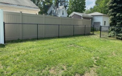 White Vinyl Fencing and Black Chain Link Fencing installed in Manchester NH