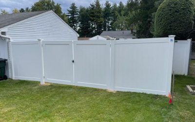 Vinyl Privacy Fence Installation in Manchester, NH