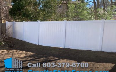 Fence Installers / Vinyl Privacy Fence / Outdoor Pet Enclosure in Nashua, NH