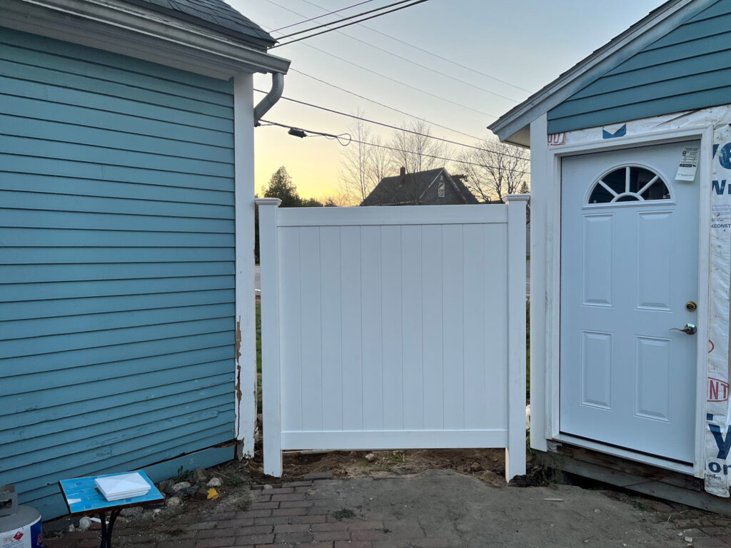 Privacy Vinyl Fence Installation in Londonderry, NH
