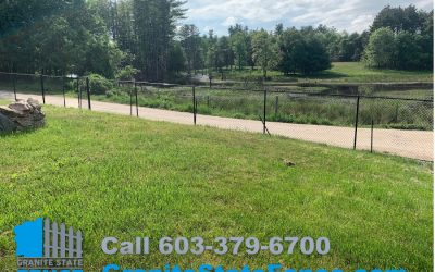 New chain link fence installed for large puppy in Londonderry, NH.