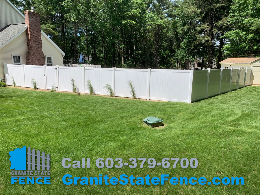 Custom fence installation with both Vinyl and Picket fencing in Londonderry, NH.