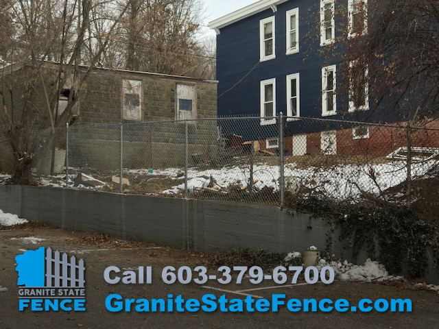 chain link fencing, galvanised chainlink istallation, haverhill_ma, granite state fence, vinyl fencing, pool fencing, privacy slots