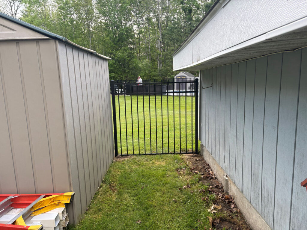 🏡 Aluminum & Vinyl Fence Installation in Bedford, NH