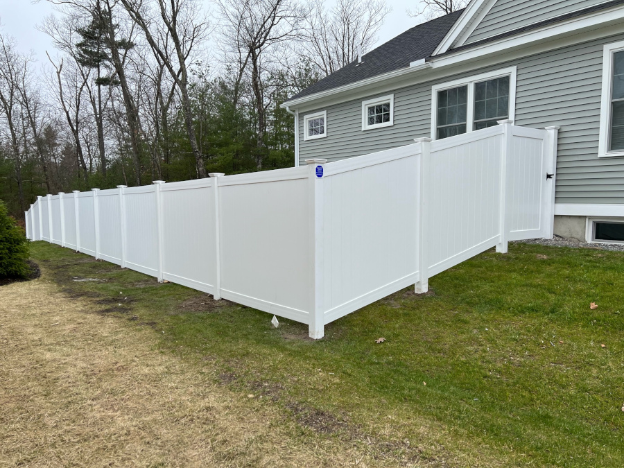 For this residence in Londonderry, NH, Granite State Fence installed 6' Vinyl Privacy fencing.