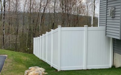 Vinyl Privacy Fence and Chain Link Fence installed in Milford NH