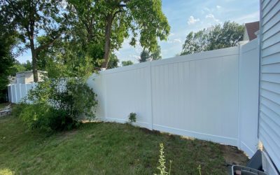 Vinyl Privacy Fence installed in Nashua, NH.